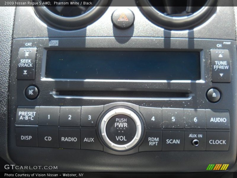 Phantom White / Black 2009 Nissan Rogue S AWD