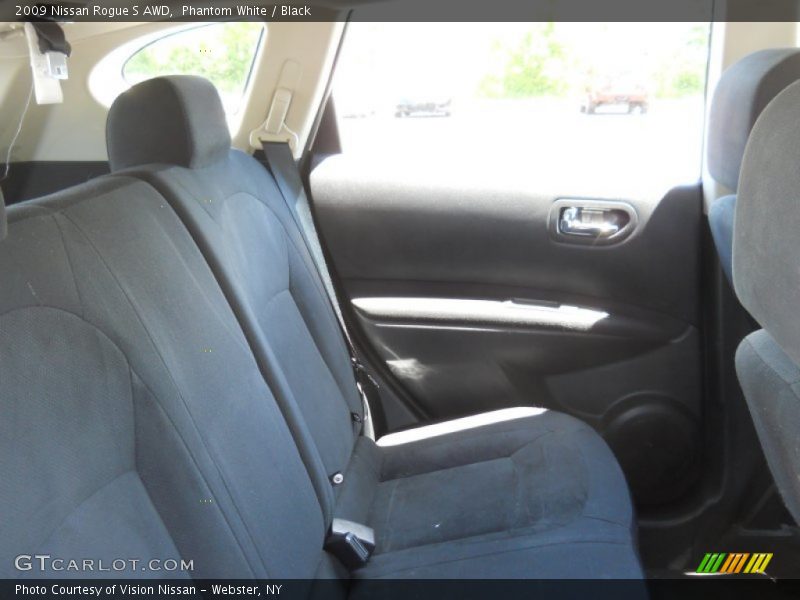 Phantom White / Black 2009 Nissan Rogue S AWD