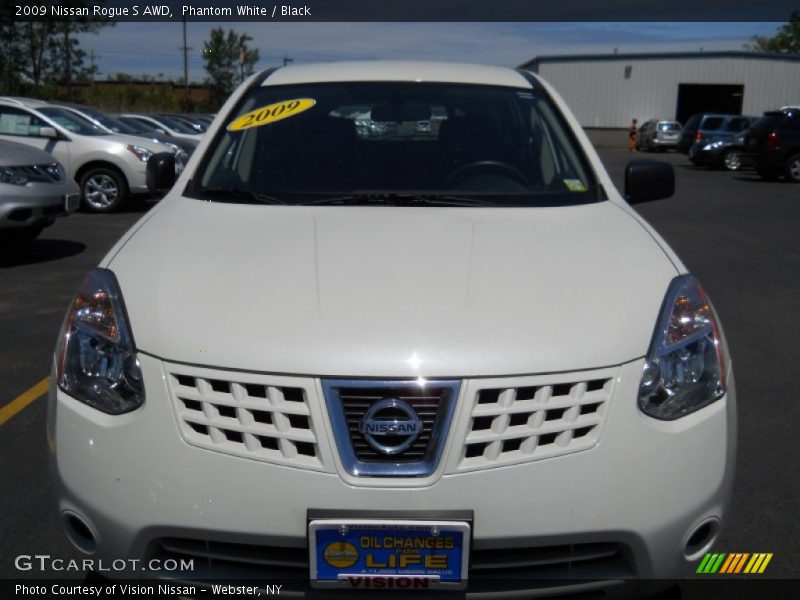 Phantom White / Black 2009 Nissan Rogue S AWD