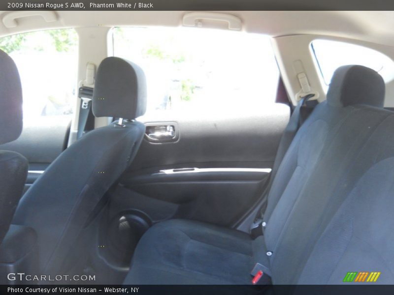 Phantom White / Black 2009 Nissan Rogue S AWD