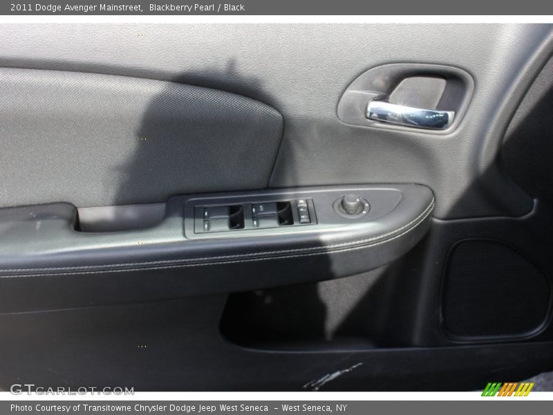 Blackberry Pearl / Black 2011 Dodge Avenger Mainstreet