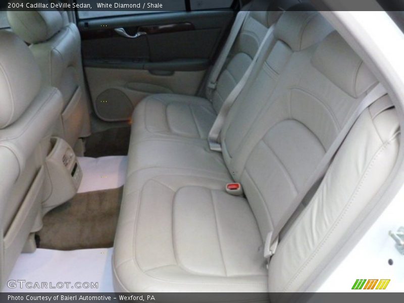 White Diamond / Shale 2004 Cadillac DeVille Sedan