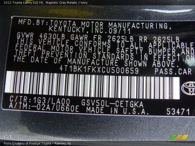 Magnetic Gray Metallic / Ivory 2012 Toyota Camry XLE V6