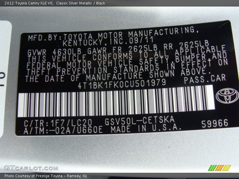 Classic Silver Metallic / Black 2012 Toyota Camry XLE V6