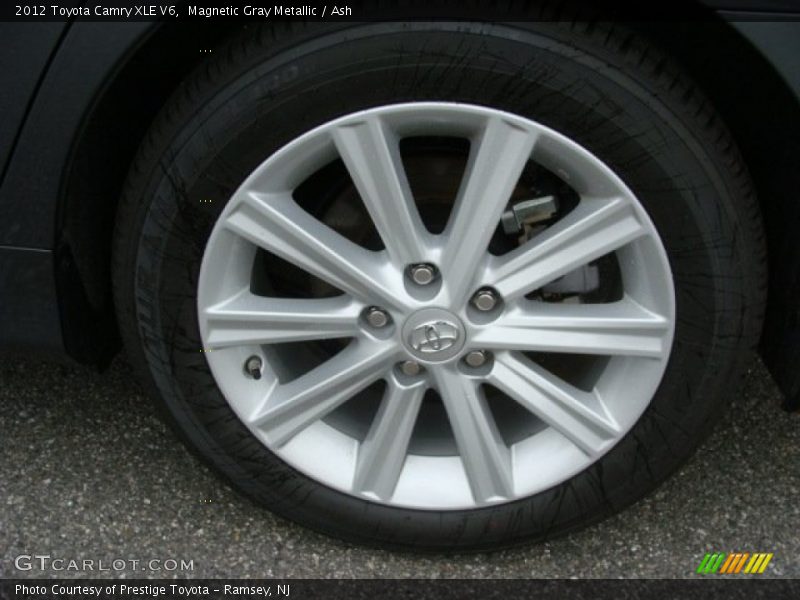 Magnetic Gray Metallic / Ash 2012 Toyota Camry XLE V6