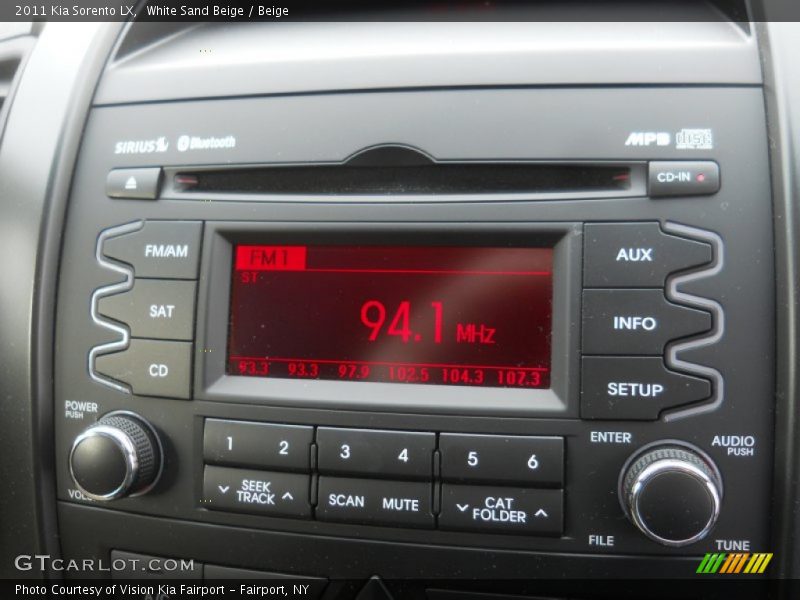 White Sand Beige / Beige 2011 Kia Sorento LX