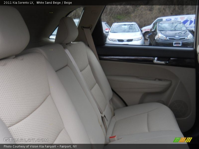 White Sand Beige / Beige 2011 Kia Sorento LX