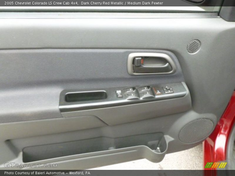 Dark Cherry Red Metallic / Medium Dark Pewter 2005 Chevrolet Colorado LS Crew Cab 4x4