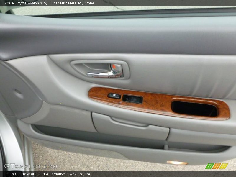 Lunar Mist Metallic / Stone 2004 Toyota Avalon XLS