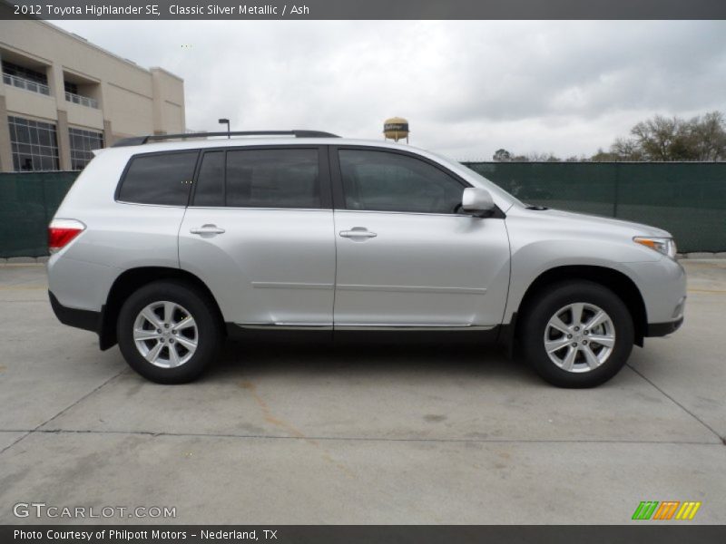 Classic Silver Metallic / Ash 2012 Toyota Highlander SE