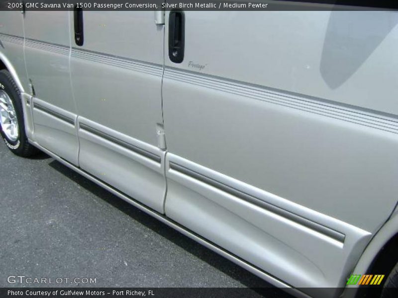 Silver Birch Metallic / Medium Pewter 2005 GMC Savana Van 1500 Passenger Conversion