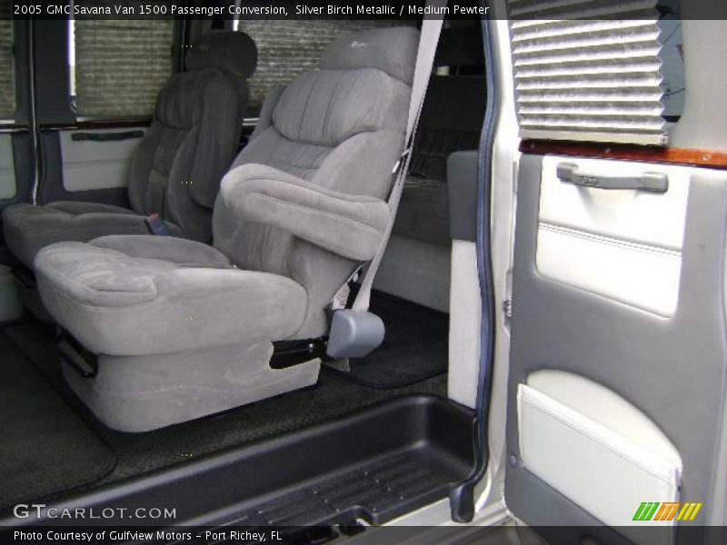 Silver Birch Metallic / Medium Pewter 2005 GMC Savana Van 1500 Passenger Conversion