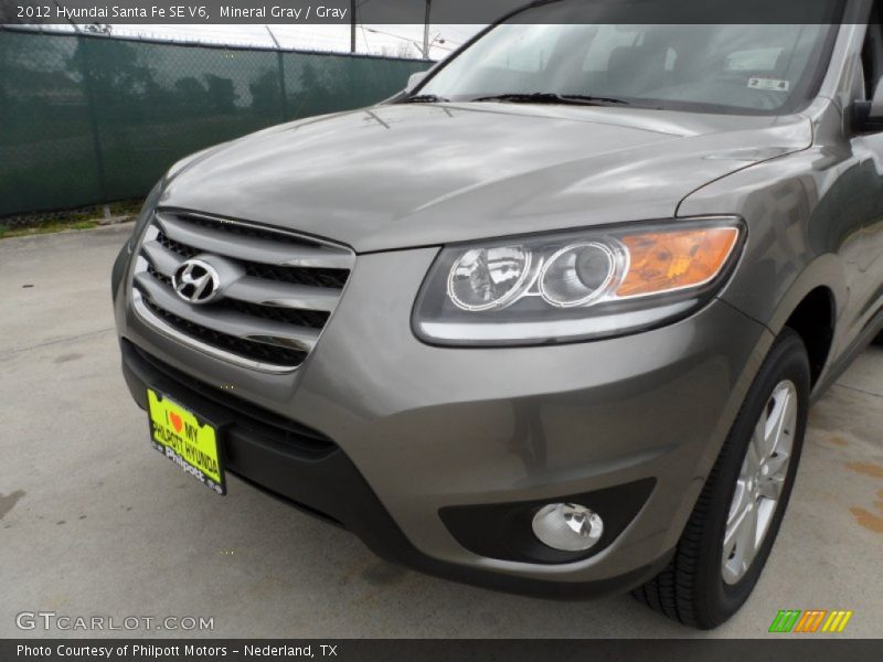 Mineral Gray / Gray 2012 Hyundai Santa Fe SE V6