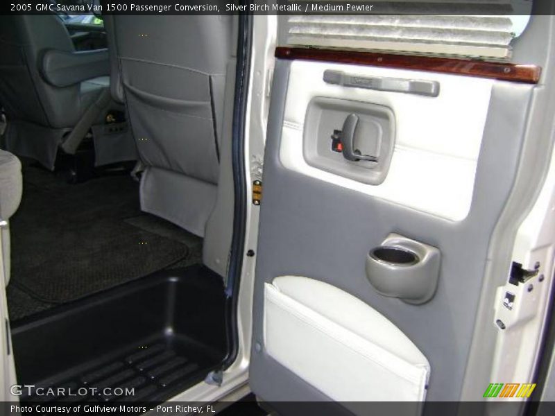 Silver Birch Metallic / Medium Pewter 2005 GMC Savana Van 1500 Passenger Conversion