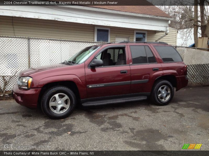 Majestic Red Metallic / Medium Pewter 2004 Chevrolet TrailBlazer LS 4x4