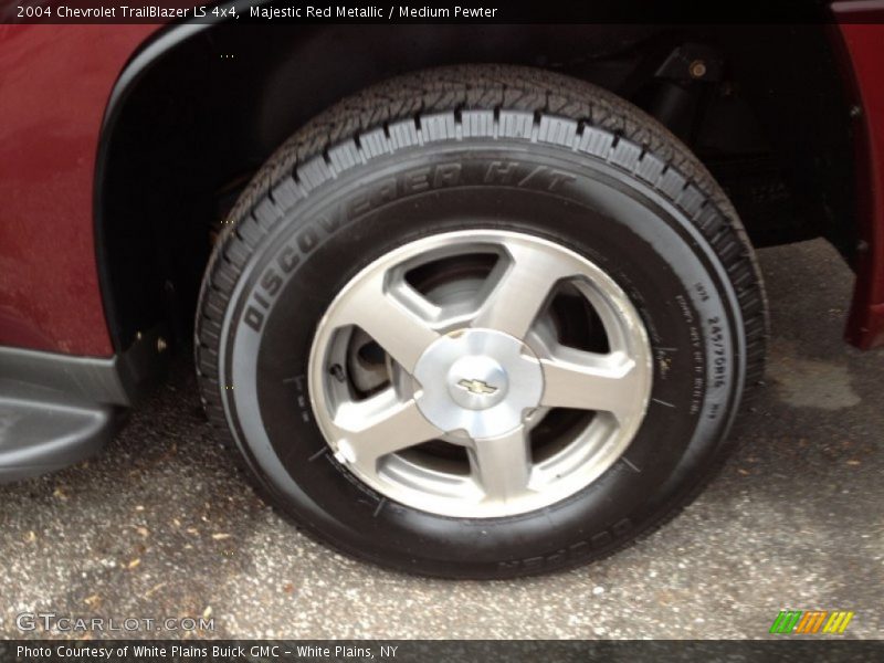 Majestic Red Metallic / Medium Pewter 2004 Chevrolet TrailBlazer LS 4x4