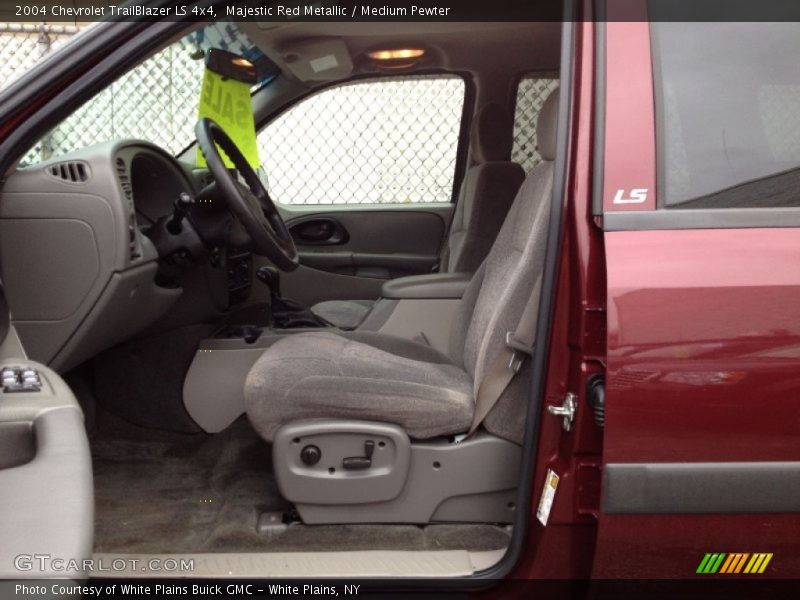 Majestic Red Metallic / Medium Pewter 2004 Chevrolet TrailBlazer LS 4x4