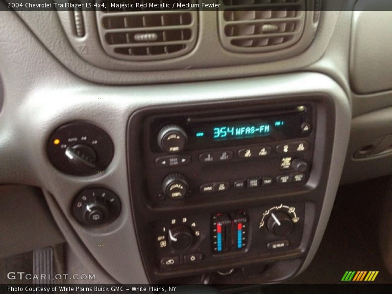 Majestic Red Metallic / Medium Pewter 2004 Chevrolet TrailBlazer LS 4x4