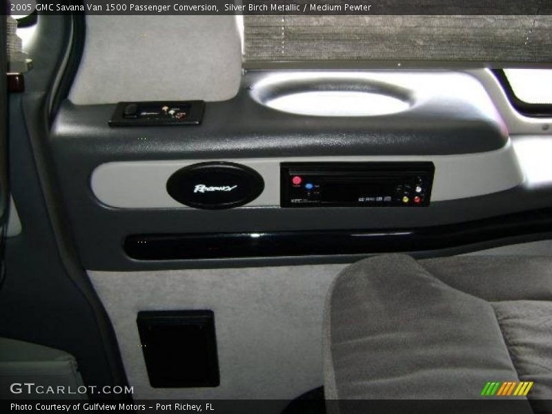 Silver Birch Metallic / Medium Pewter 2005 GMC Savana Van 1500 Passenger Conversion