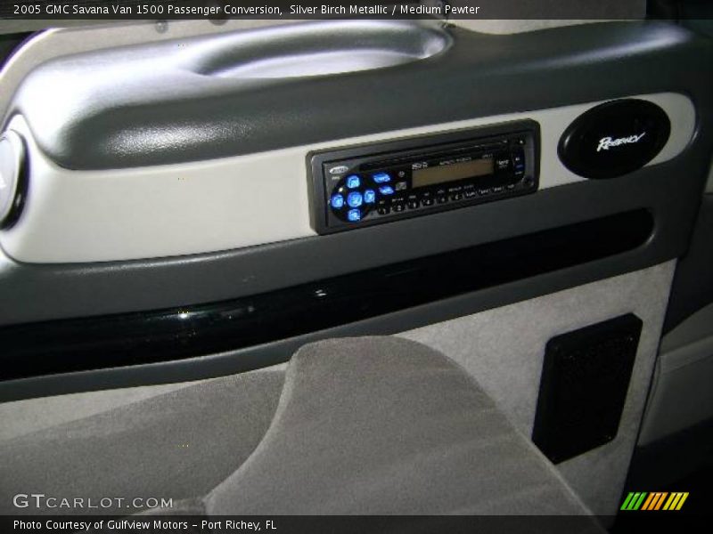 Silver Birch Metallic / Medium Pewter 2005 GMC Savana Van 1500 Passenger Conversion