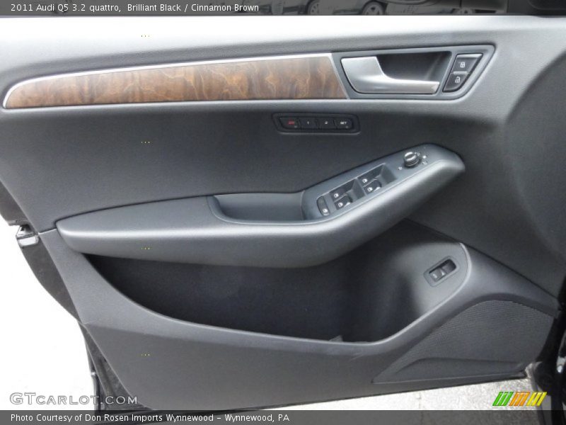 Brilliant Black / Cinnamon Brown 2011 Audi Q5 3.2 quattro