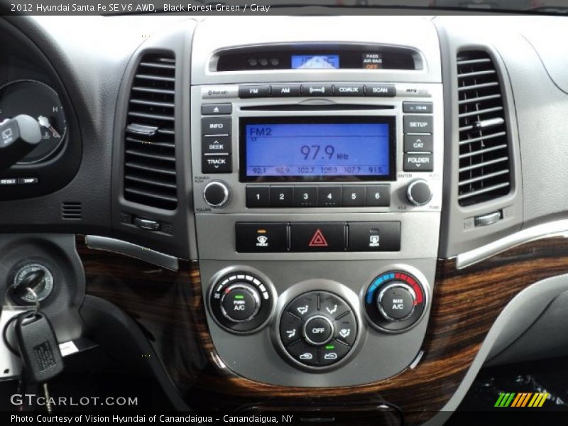 Controls of 2012 Santa Fe SE V6 AWD