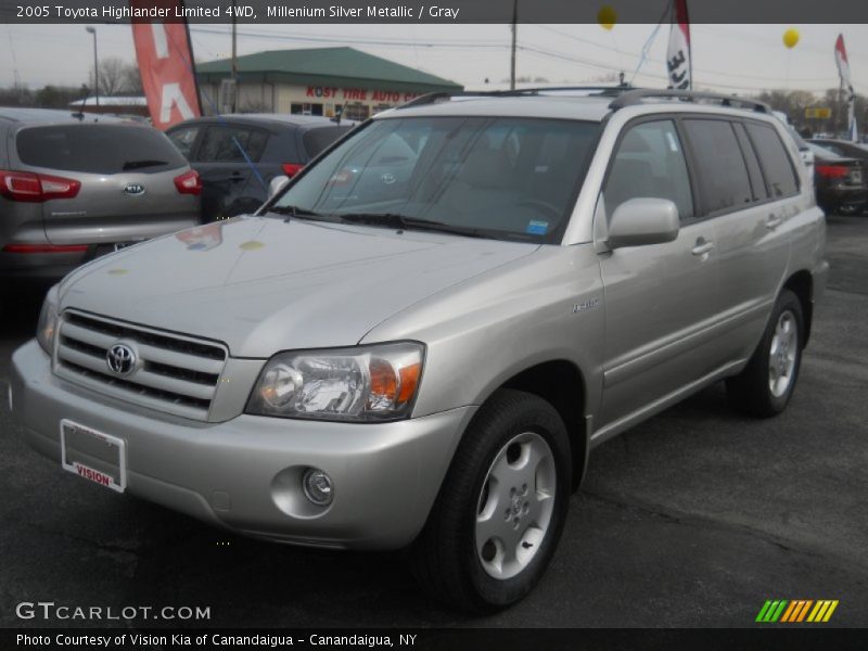 Millenium Silver Metallic / Gray 2005 Toyota Highlander Limited 4WD
