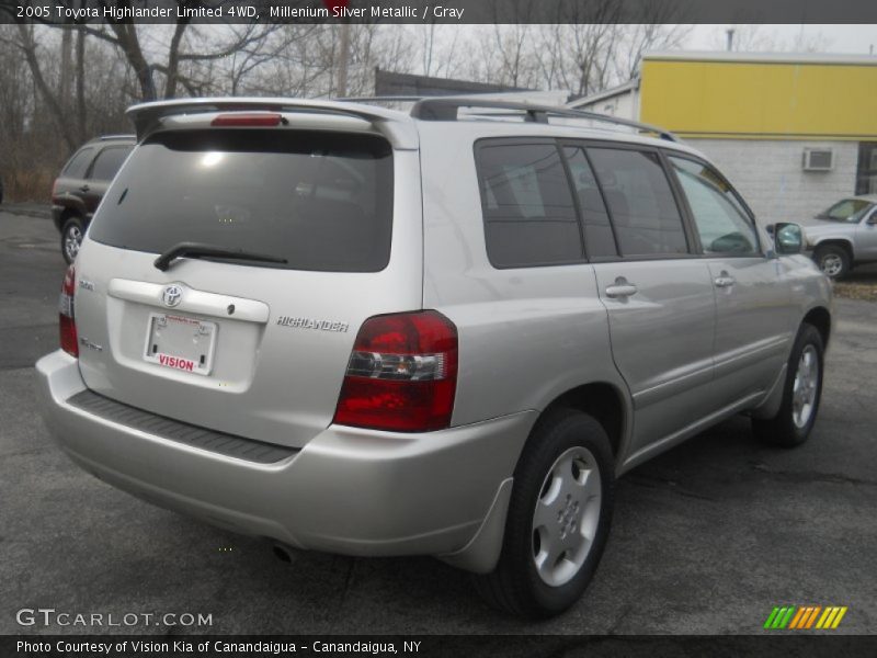 Millenium Silver Metallic / Gray 2005 Toyota Highlander Limited 4WD