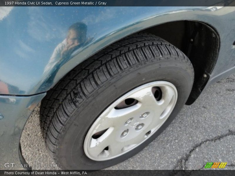 Cypress Green Metallic / Gray 1997 Honda Civic LX Sedan