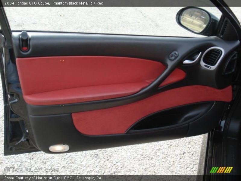 Phantom Black Metallic / Red 2004 Pontiac GTO Coupe