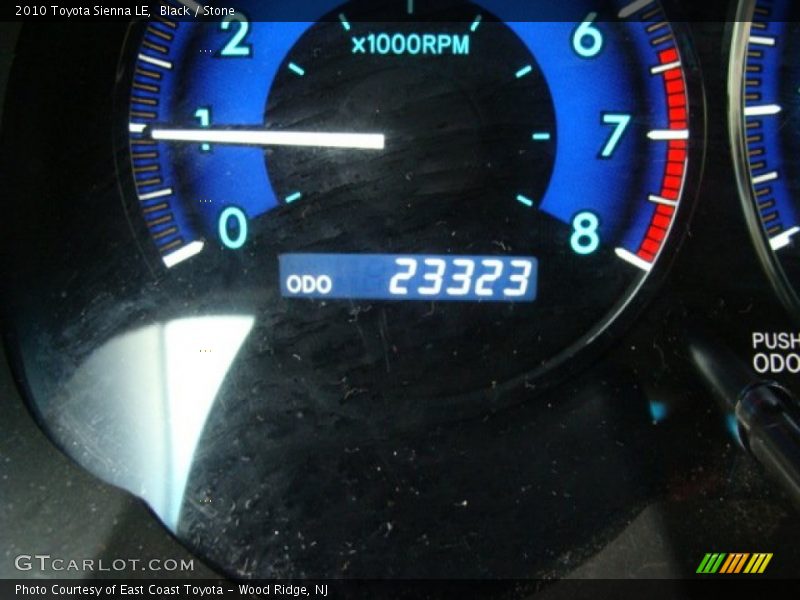 Black / Stone 2010 Toyota Sienna LE