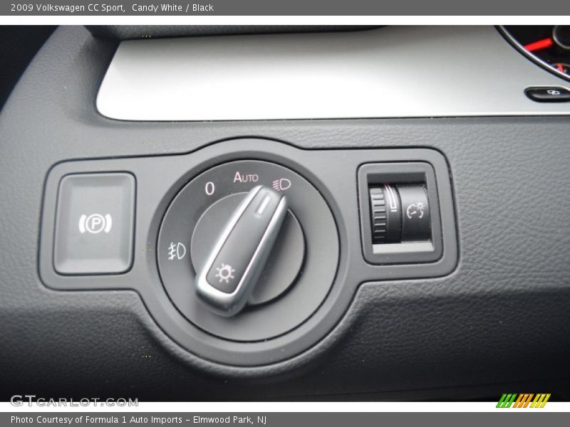 Candy White / Black 2009 Volkswagen CC Sport