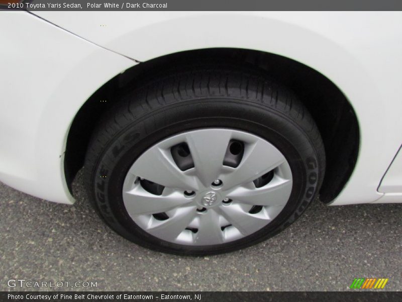 Polar White / Dark Charcoal 2010 Toyota Yaris Sedan