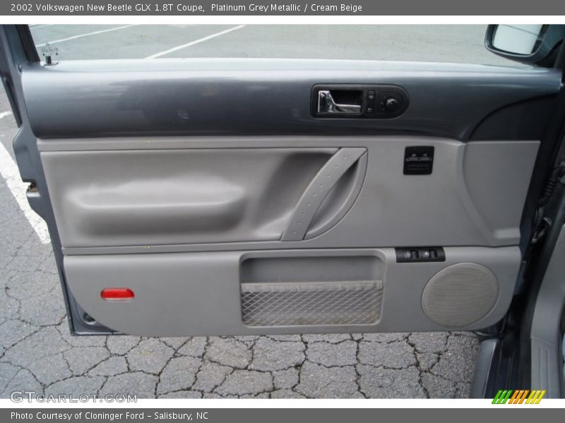 Platinum Grey Metallic / Cream Beige 2002 Volkswagen New Beetle GLX 1.8T Coupe