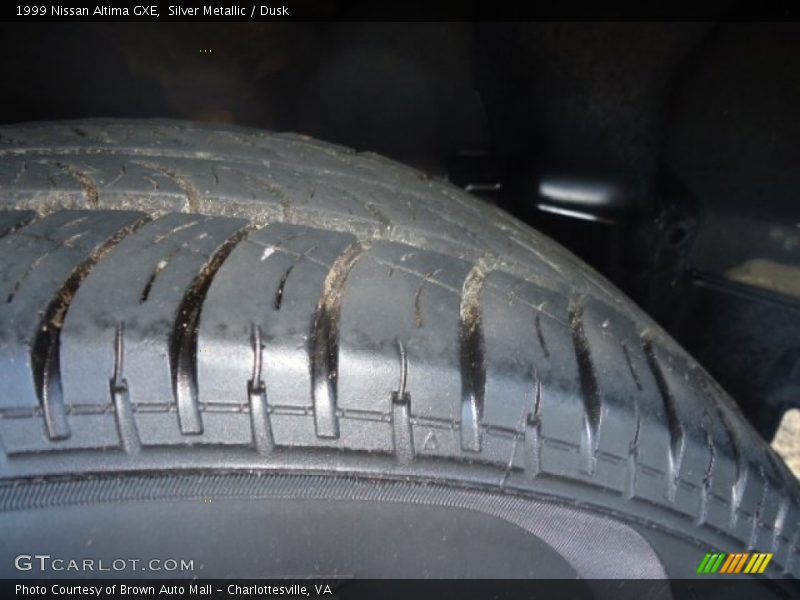 Silver Metallic / Dusk 1999 Nissan Altima GXE