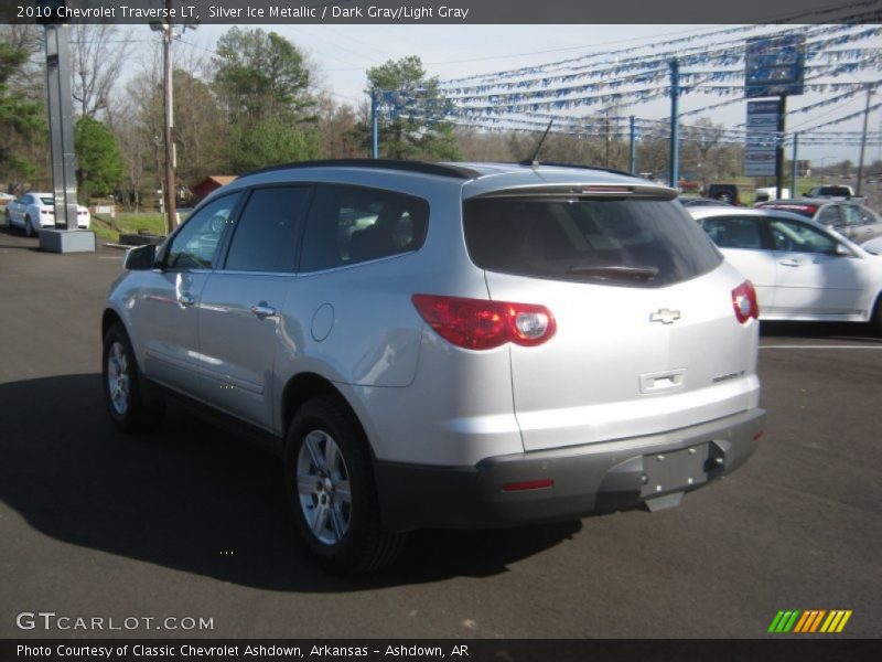 Silver Ice Metallic / Dark Gray/Light Gray 2010 Chevrolet Traverse LT