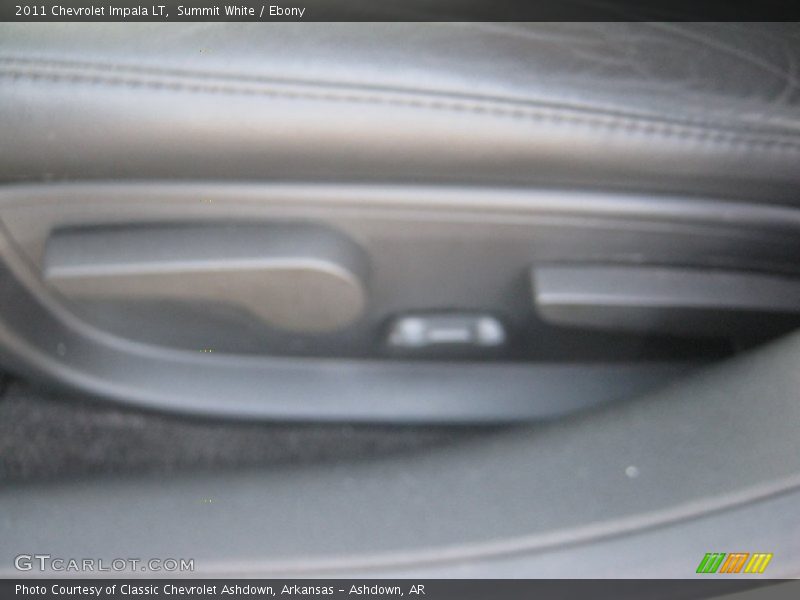 Summit White / Ebony 2011 Chevrolet Impala LT