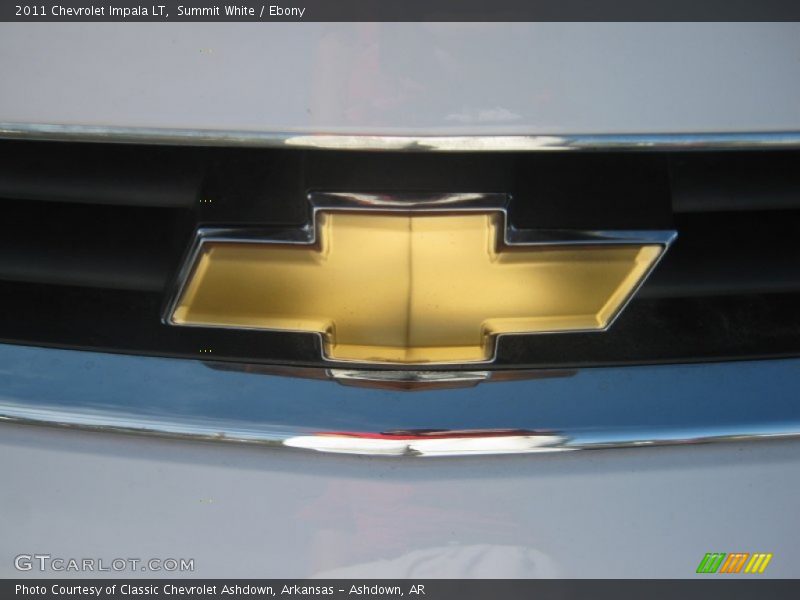 Summit White / Ebony 2011 Chevrolet Impala LT