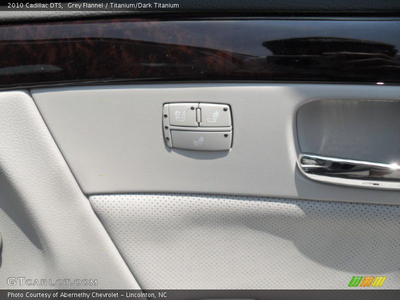 Grey Flannel / Titanium/Dark Titanium 2010 Cadillac DTS
