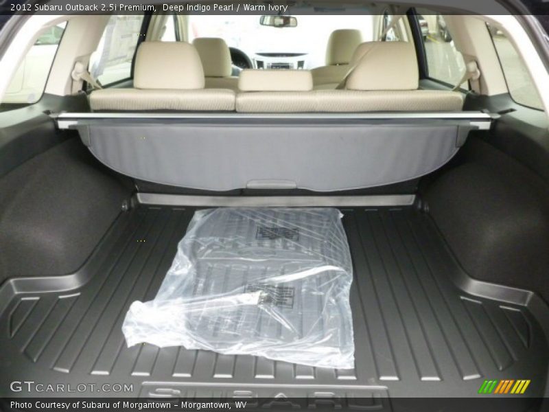 Deep Indigo Pearl / Warm Ivory 2012 Subaru Outback 2.5i Premium