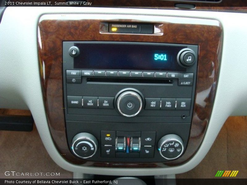 Summit White / Gray 2011 Chevrolet Impala LT