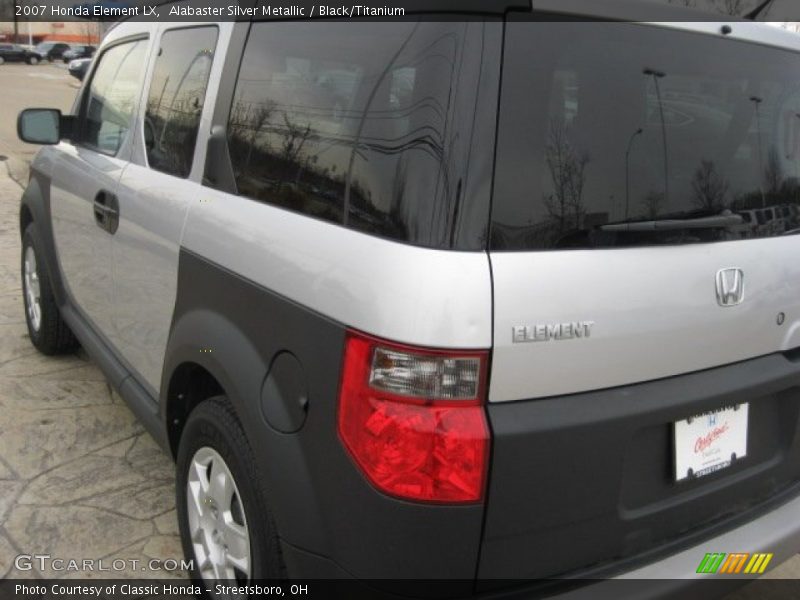 Alabaster Silver Metallic / Black/Titanium 2007 Honda Element LX
