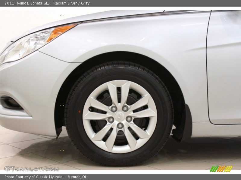 Radiant Silver / Gray 2011 Hyundai Sonata GLS