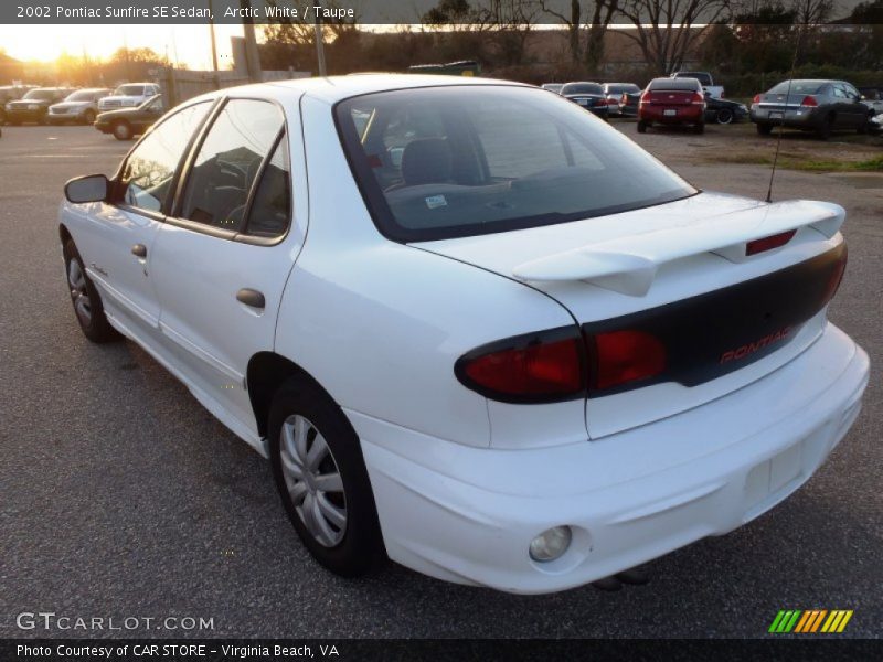 Arctic White / Taupe 2002 Pontiac Sunfire SE Sedan