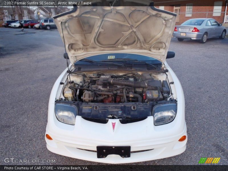 Arctic White / Taupe 2002 Pontiac Sunfire SE Sedan