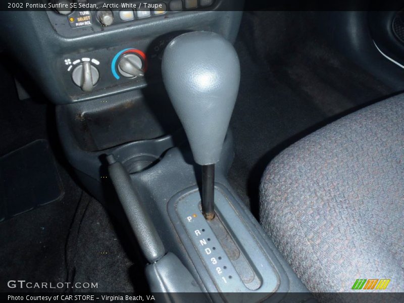 Arctic White / Taupe 2002 Pontiac Sunfire SE Sedan