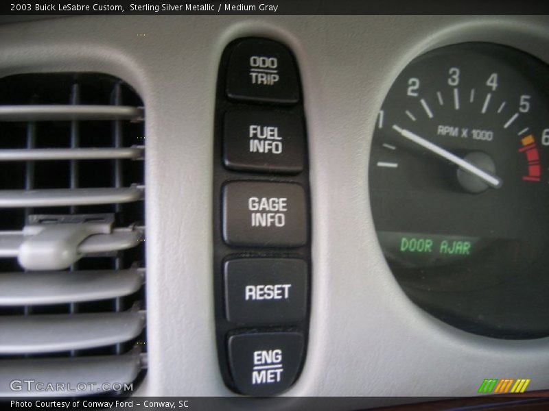 Sterling Silver Metallic / Medium Gray 2003 Buick LeSabre Custom