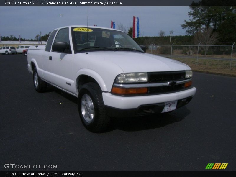 Summit White / Graphite 2003 Chevrolet S10 LS Extended Cab 4x4