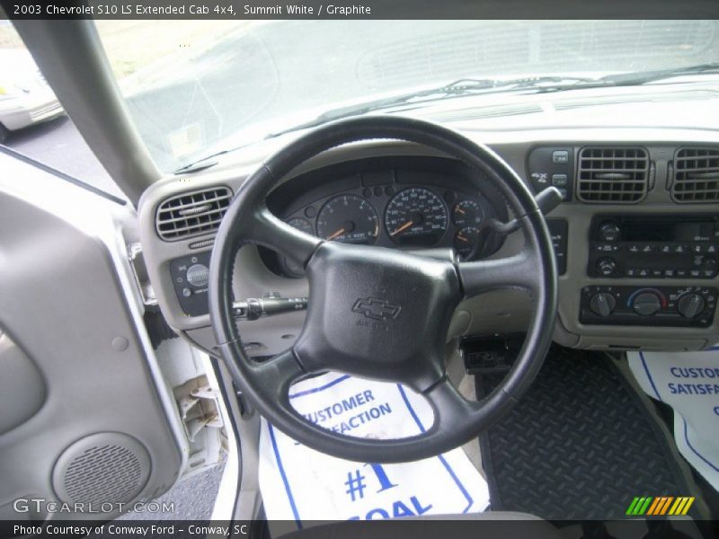 Summit White / Graphite 2003 Chevrolet S10 LS Extended Cab 4x4