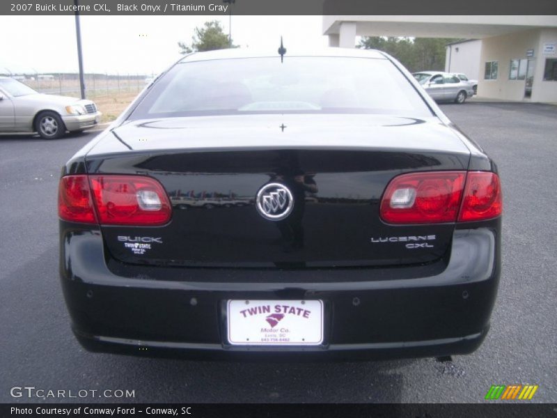 Black Onyx / Titanium Gray 2007 Buick Lucerne CXL